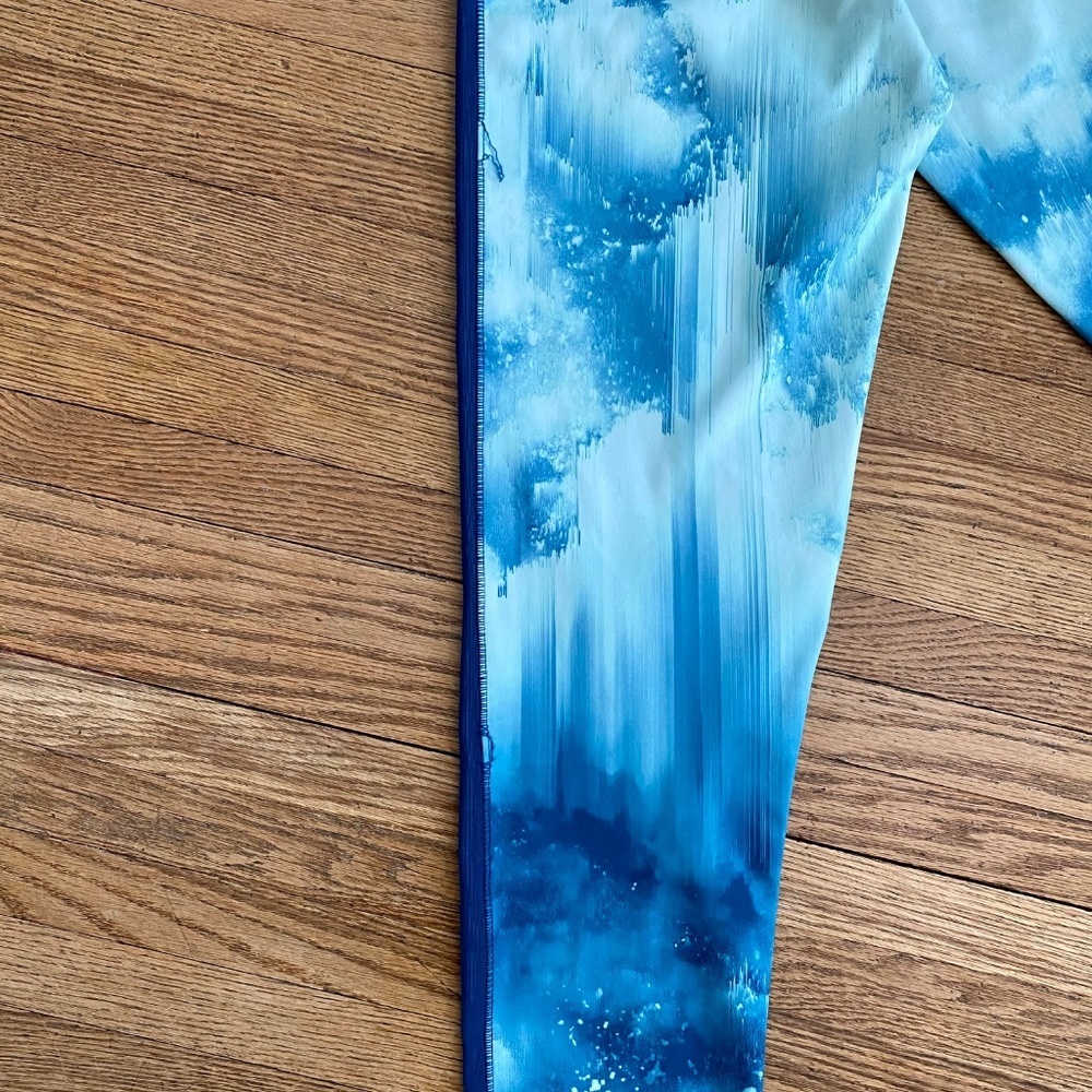 Adidas Climalite Moisture Wicking Capri Gym Blue Abstract Capri Leggings Size S - Picture 9 of 12